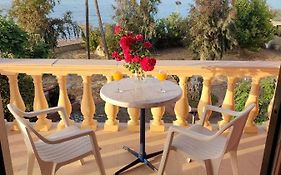 Makris Apartments